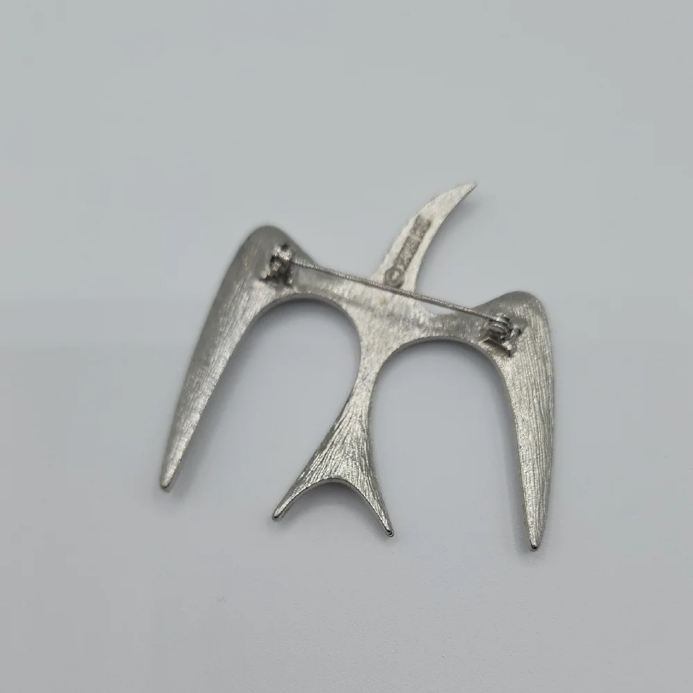 Vintage 70s Sarah Coventry Signed Mr. SeaGull Silver Brooch